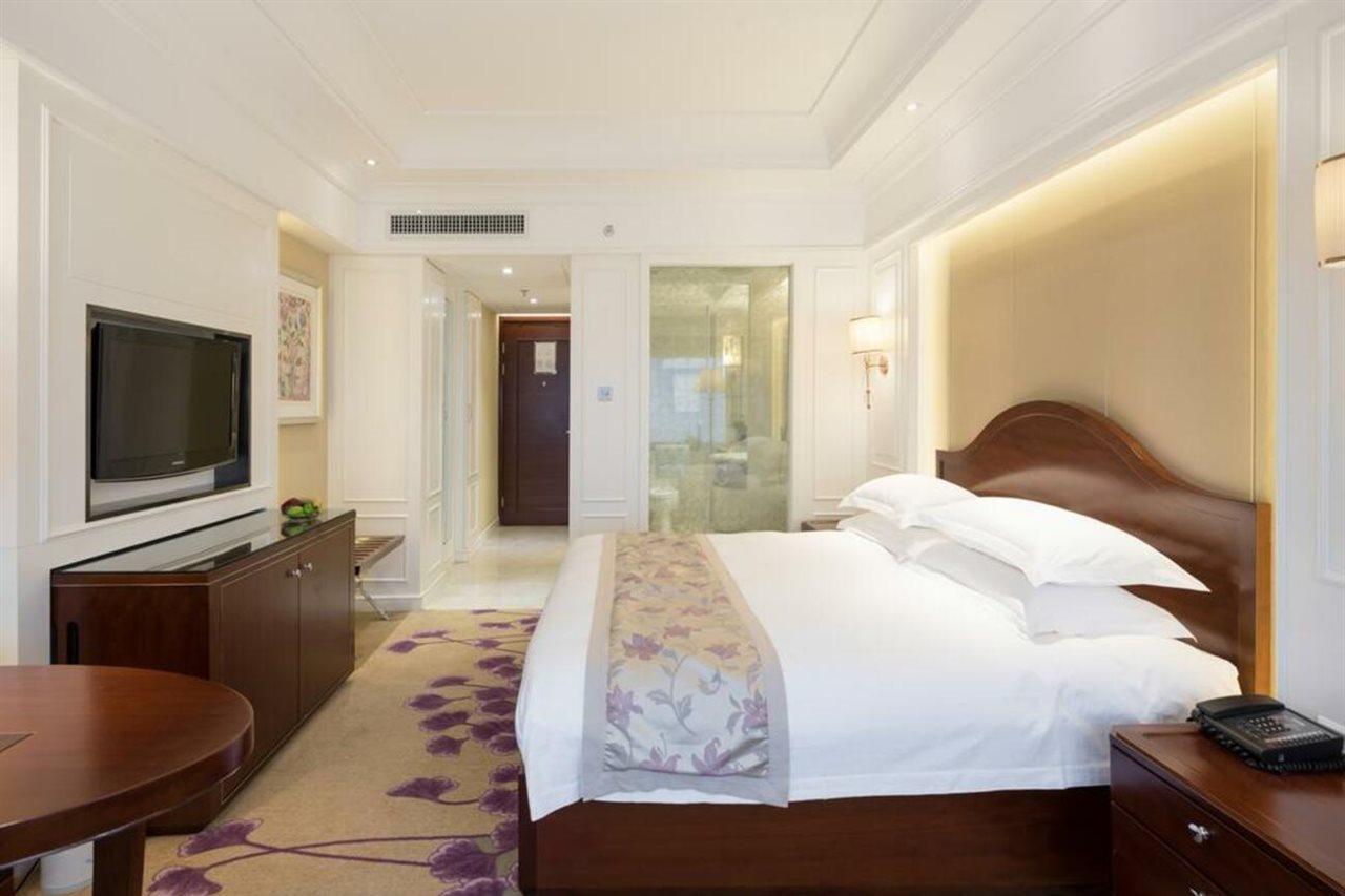 New Era Hotel Куньмин Экстерьер фото